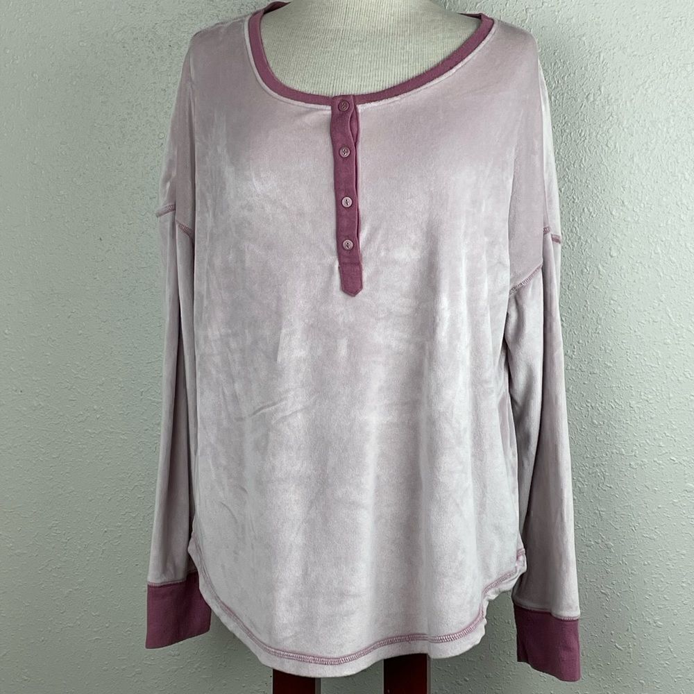 Pre-Owed Secret Treasures Pink Velour Pajama Set Size L